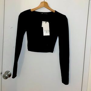 Long sleeve crop top